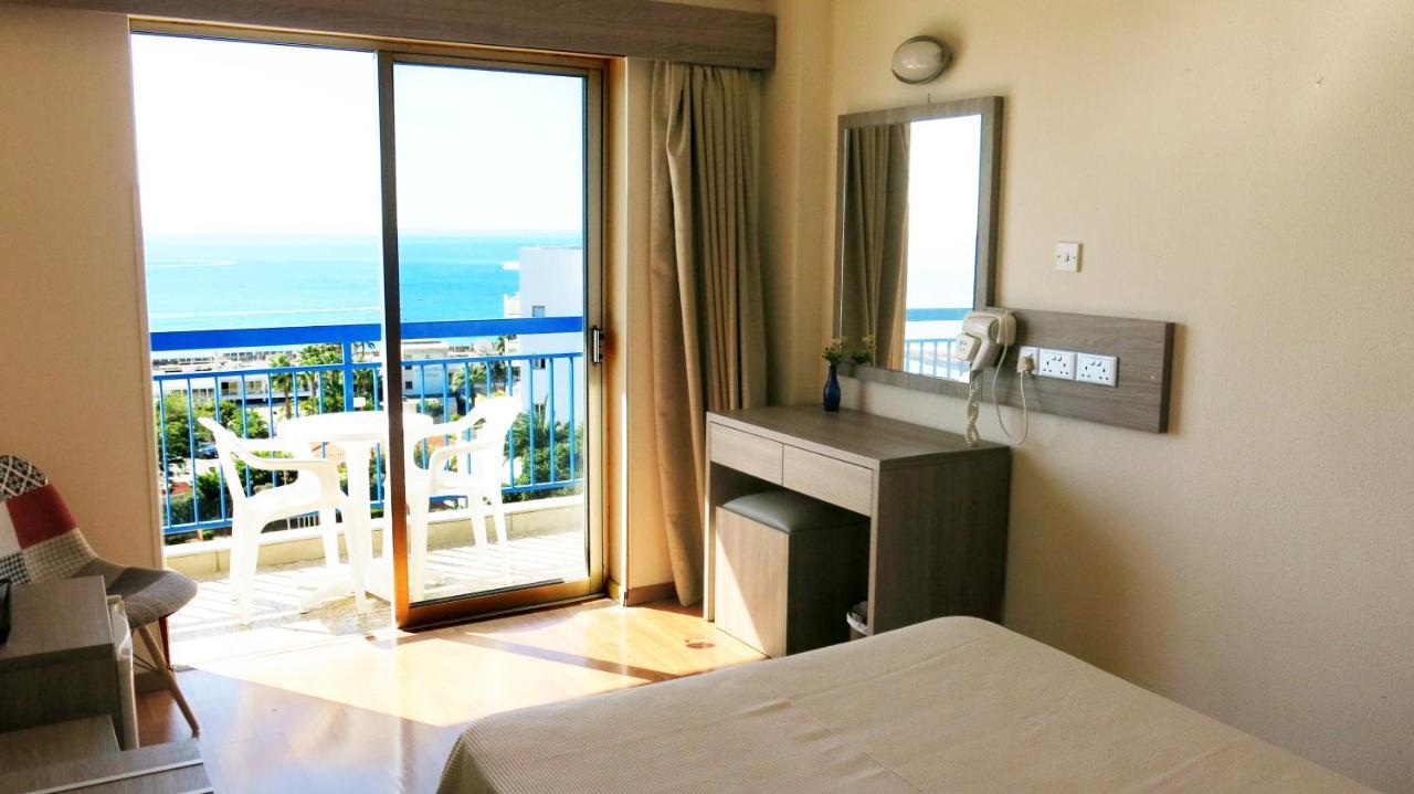 Marina Hotel Ayia Napa Bagian luar foto