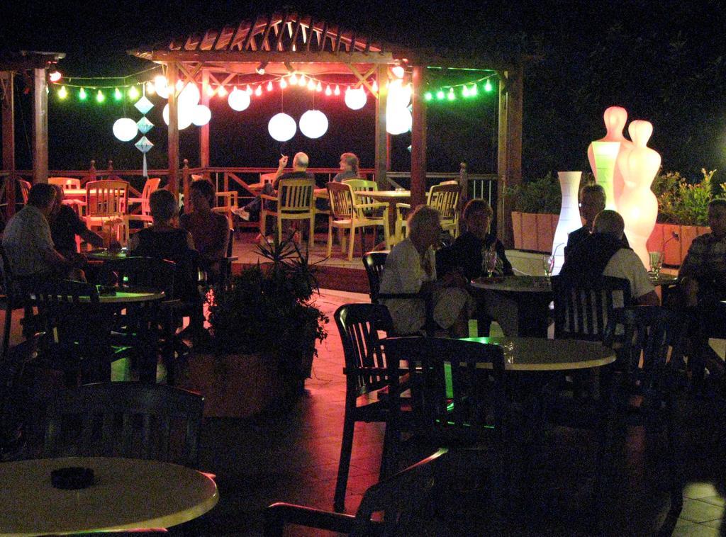 Marina Hotel Ayia Napa Bagian luar foto