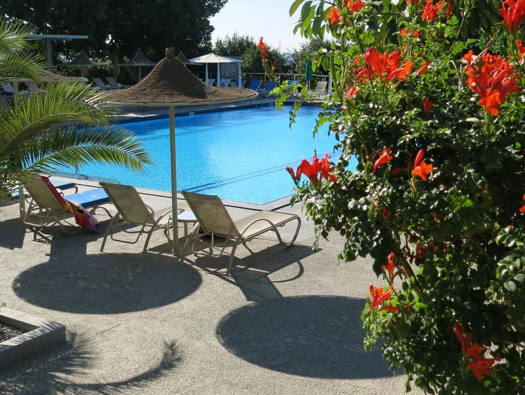 Marina Hotel Ayia Napa Bagian luar foto