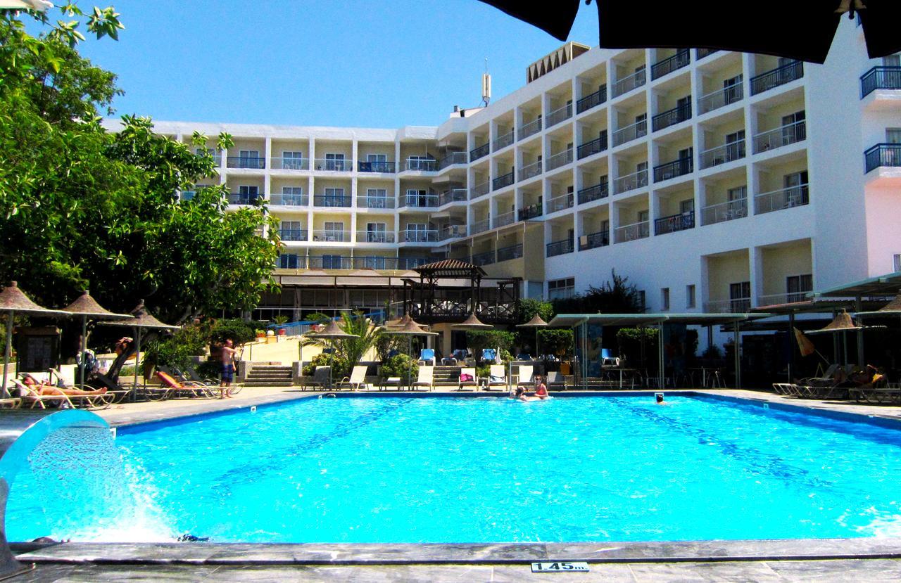 Marina Hotel Ayia Napa Bagian luar foto