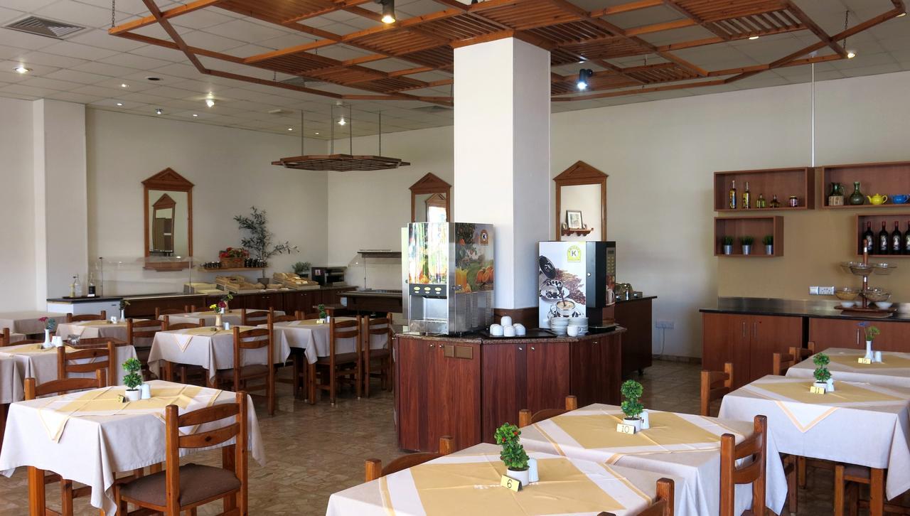 Marina Hotel Ayia Napa Bagian luar foto